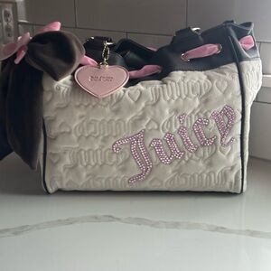 Juicy Couture White and Pink daydreamer